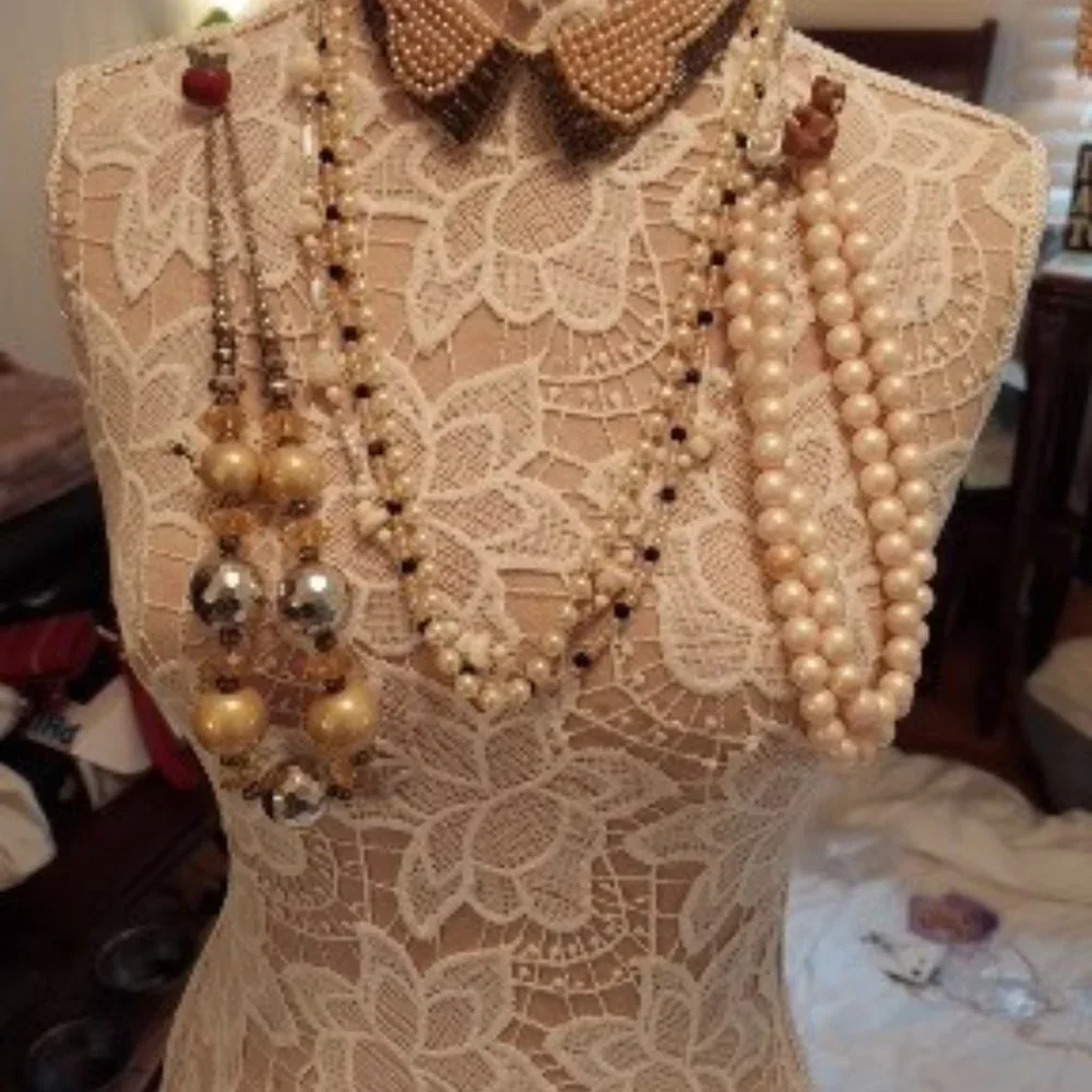 Necklaces - Picture 1 of 3